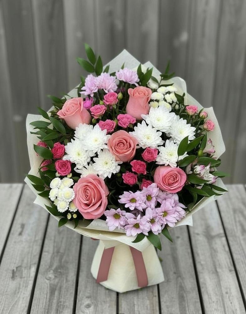 Букет цветов из: Альстромерии, Гвоздики, Розы и Хризантемы в Голубинской