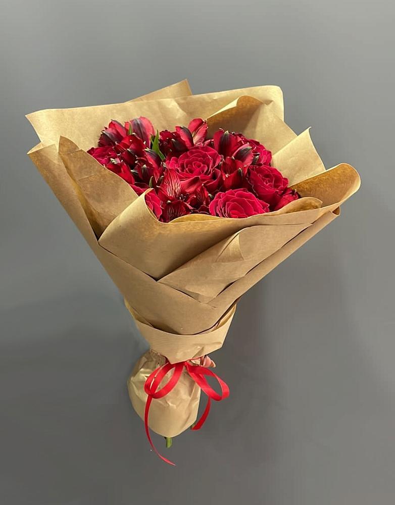 Букет цветов из: Альстромерии и Розы в Голубинской