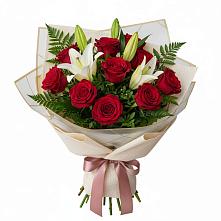 Букет цветов из:  Лилии и Розы в Голубинской