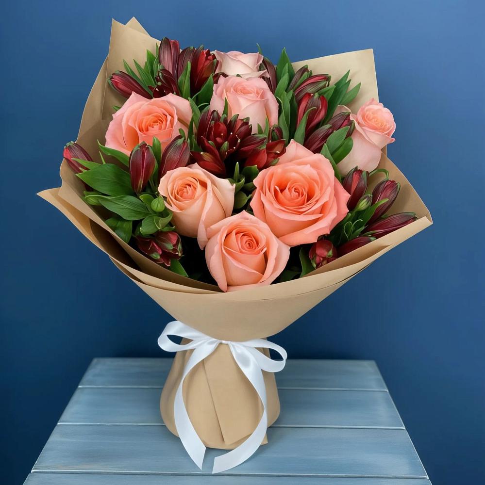 Букет цветов из: Розы и Альстромерии в Голубинской