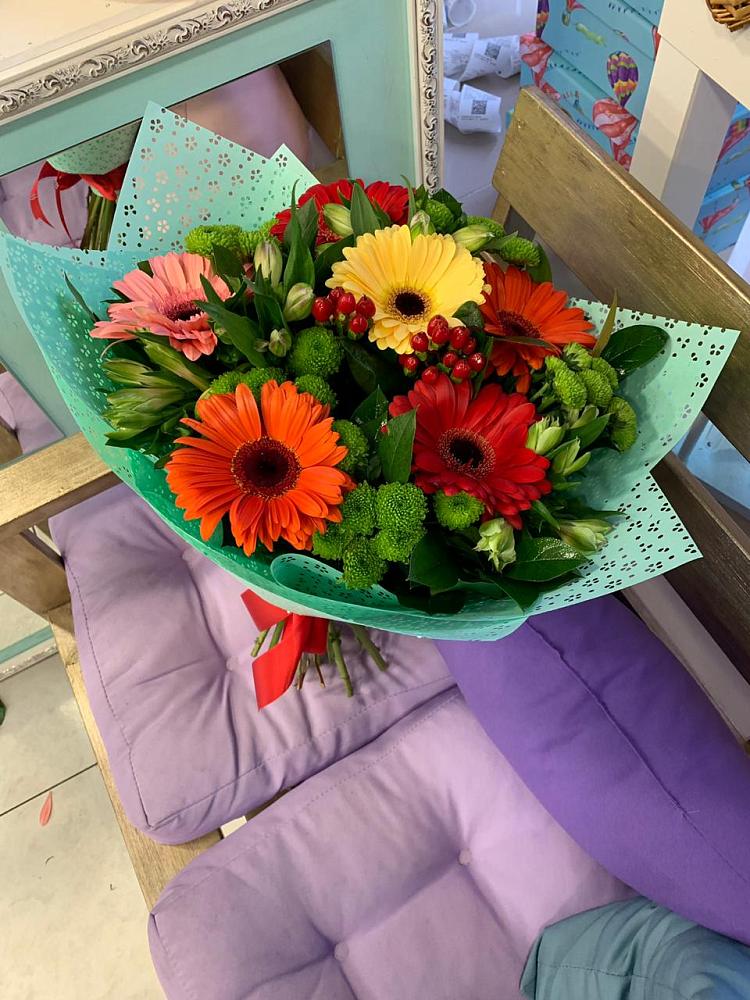 Букет цветов из: Герберы, Хризантемы и Альстромерии в Голубинской