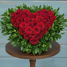 Цветочная композиция из Розы в виде сердца #REPLACE_PRED# Голубинской