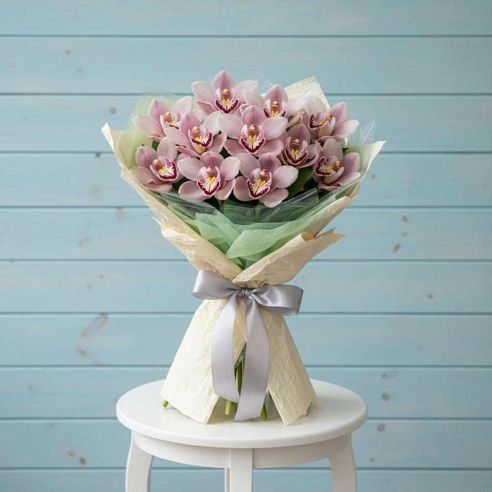 Букет цветов из: Орхидеи и Розы в Голубинской