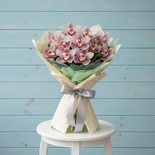 Букет цветов из:  Орхидеи и Розы в Голубинской