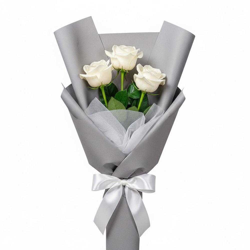 Букет 3 белые розы в Голубинской