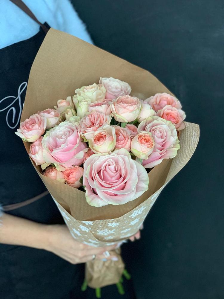 Букет цветов из: Хризантемы и Розы в Голубинской