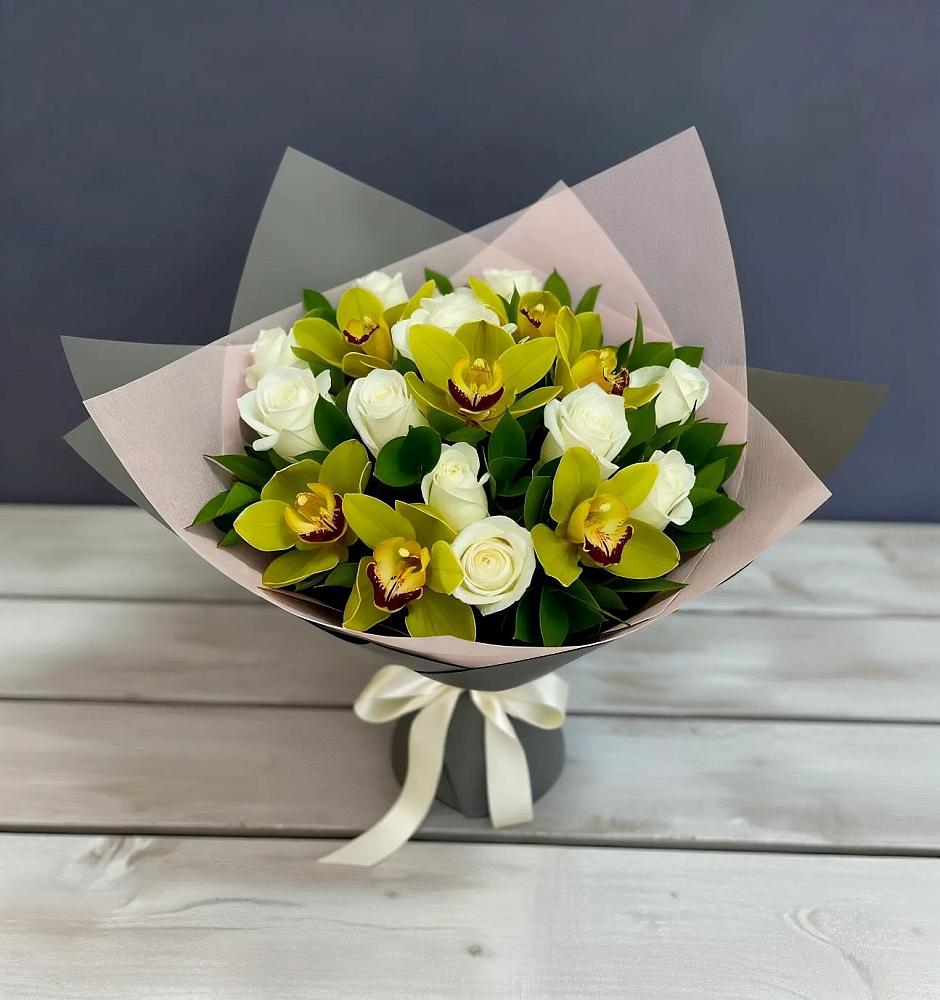 Букет цветов из: Орхидеи и Розы в Голубинской