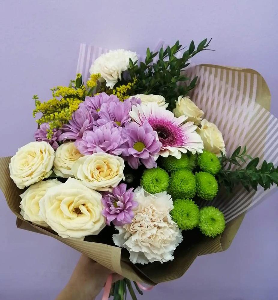 Букет цветов из: Хризантемы, Розы, Гвоздики и Герберы в Голубинской