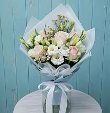 Букет цветов из:  Розы и Лизиантусы #REPLACE_PRED# Голубинской