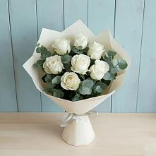 Букет Белые розы в Эвкалипте в Голубинской