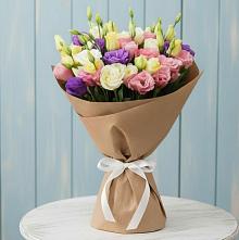Букет цветов из:  Лизиантусы в Голубинской
