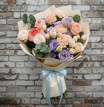Букет цветов из:  Розы, Лизиантусы и Гвоздики в Голубинской