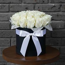 Цветочная композиция из Розы в шляпной коробке в Голубинской