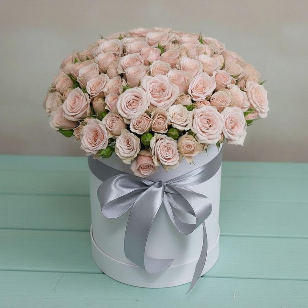 Цветочная композиция из Розы в шляпной коробке в Голубинской